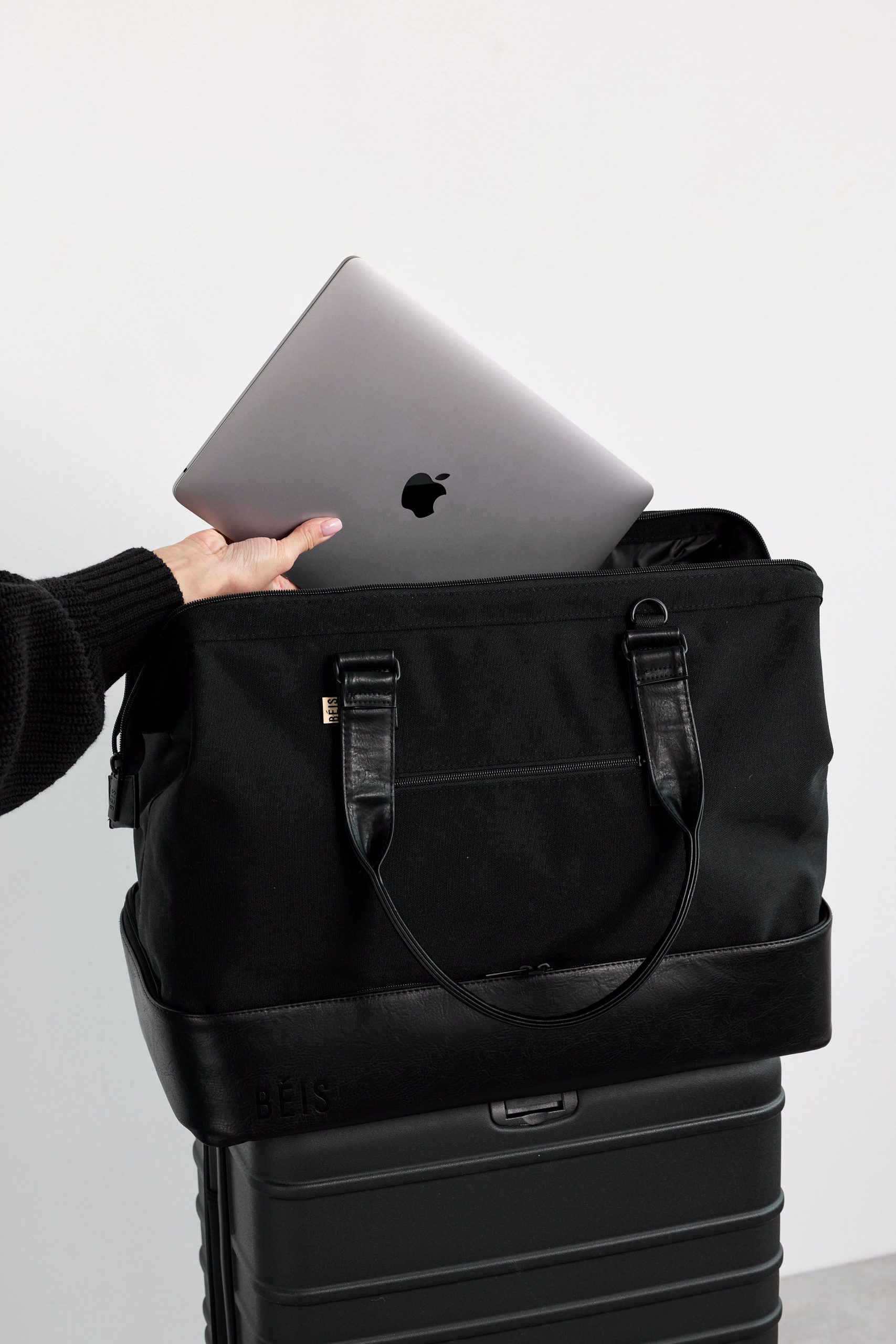 Resale The Weekender in Black - Image 6