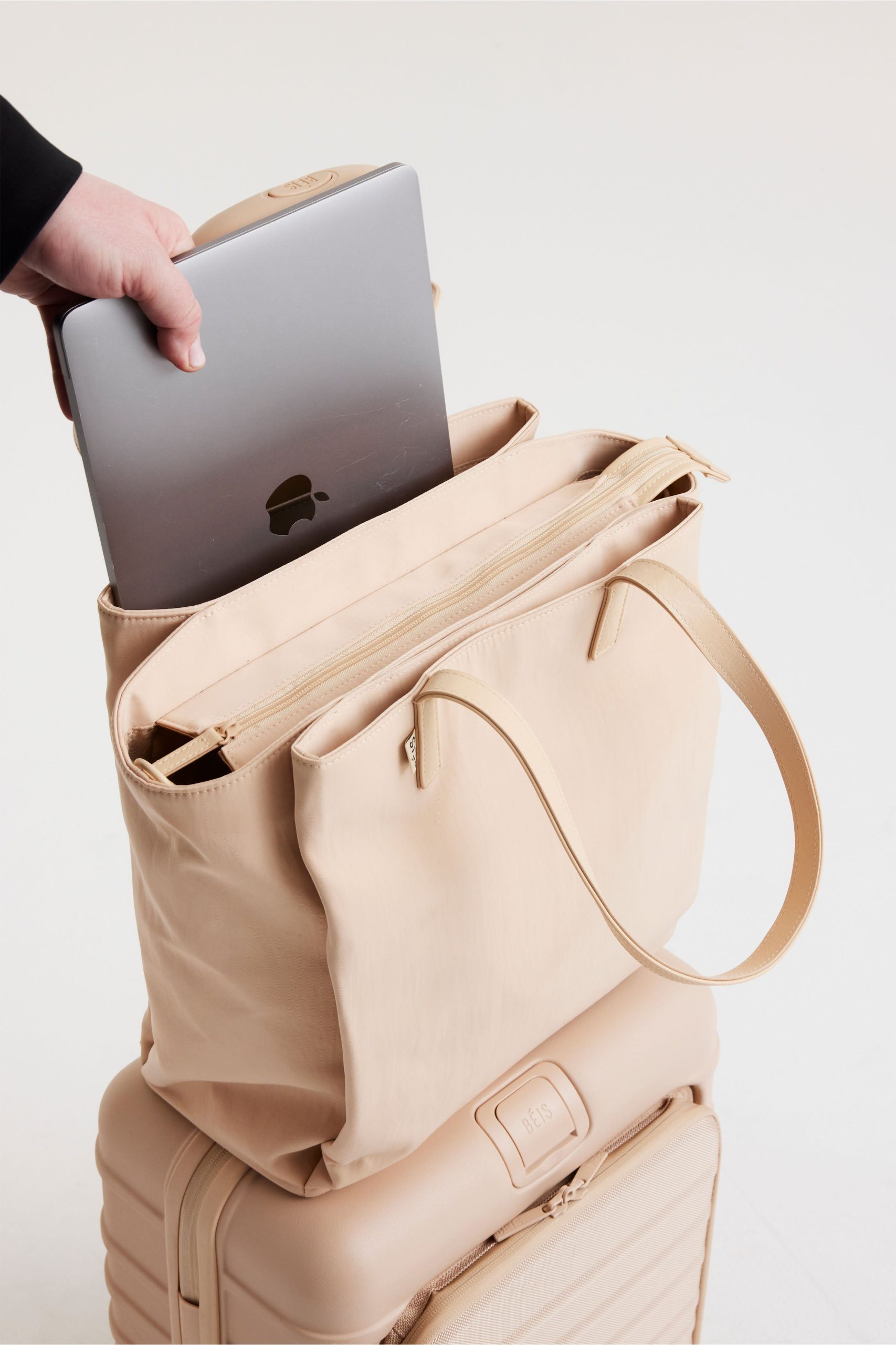 The Commuter Tote in Beige - Image 7
